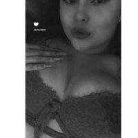 4 Olivia photo