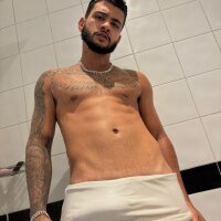1 Bryanhottxl photo