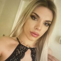 3 Kira Babe photo