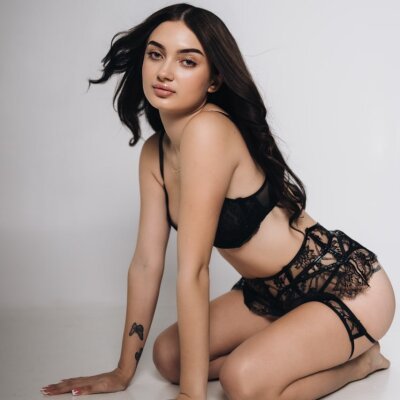 Angela Teen