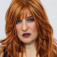 1 Hayley Paul photo