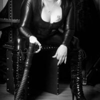 1 Mistress Mia photo