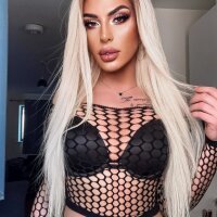 2 Chloe Bombshell photo