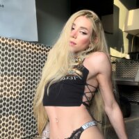 1 Suzie Xxl photo