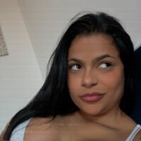 5 Isis Brazilian photo