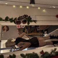 6 Val Valentine photo