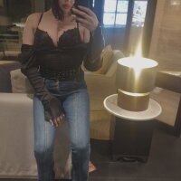 9 Jamila photo