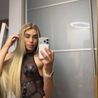 3 Emily Xxl photo