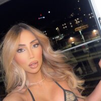 8 TS Brit photo