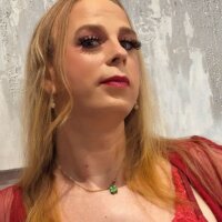 8 TS Milf photo