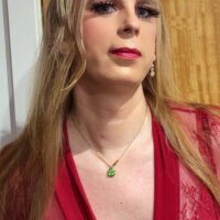 9 TS Milf photo