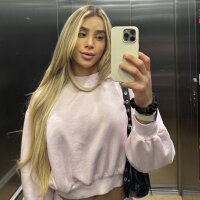 8 Emily Xxl photo