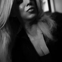 6 Sexy Milf photo