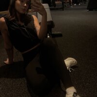 8 Maria photo