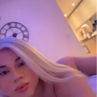 6 Hailey Carter photo
