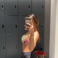 4 Petite Thays photo