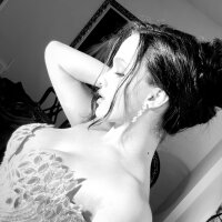 1 Lia photo