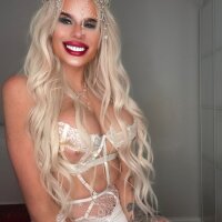 9 Melanie photo