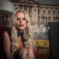 4 Melanie photo