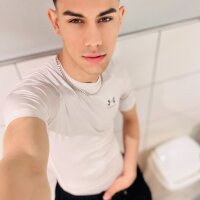 9 Levi Xxl photo