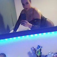 6 Lora Officyal photo