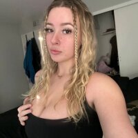 1 Alexaxswq photo