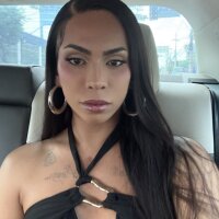 8 Winnie Harlow photo