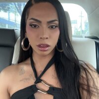 9 Winnie Harlow photo