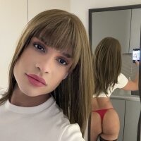 7 Larissa Machado photo