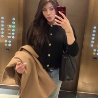 12 Ariana Xl photo