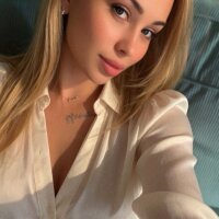 3 Bella Queen photo