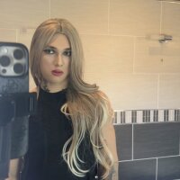 9 Alana Hot photo