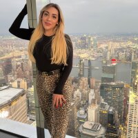 16 Laisuk photo