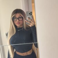 8 Bratzmall photo