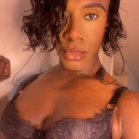 8 TS Alisha photo