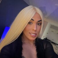 17 Thifany Blond photo