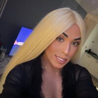 18 Thifany Blond photo