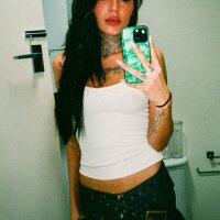 4 British Cece photo
