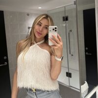 3 Emily Xxl photo