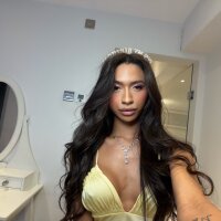1 Aylla photo