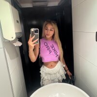 1 Emiliaowir photo