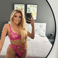 18 Yasmindecastro photo