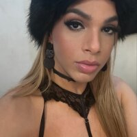 6 Luana Trombini photo