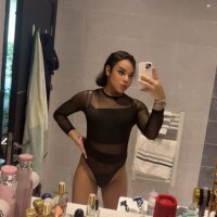 8 Hailey Xxl photo