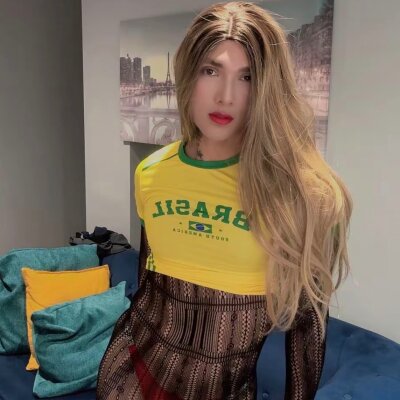 Alana Hot