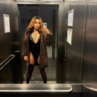 1 Mell Latina photo