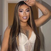 8 Mell Latina photo