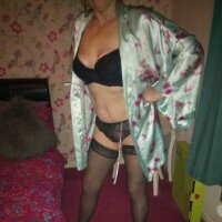 7 Female Escort photo