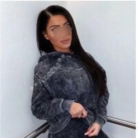 1 Female Escort photo