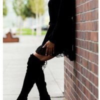 7 Female Escort photo
